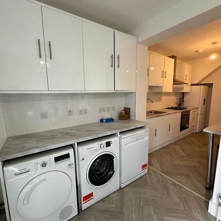 Smart Guest Rooms Fast Access To Central London Via Piccadilly Line New Southgate Dış mekan fotoğraf