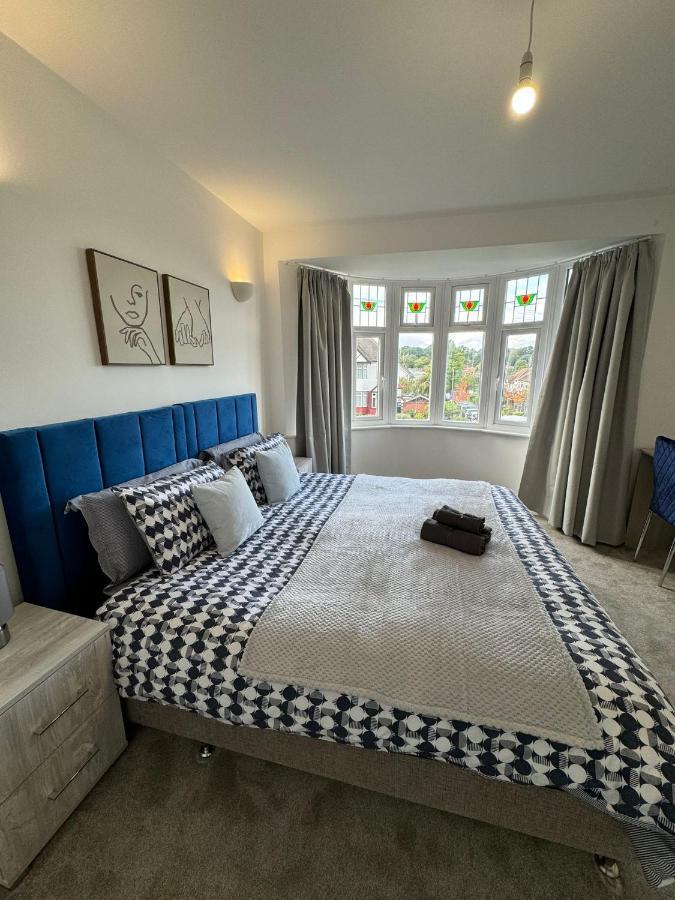 Smart Guest Rooms Fast Access To Central London Via Piccadilly Line New Southgate Dış mekan fotoğraf