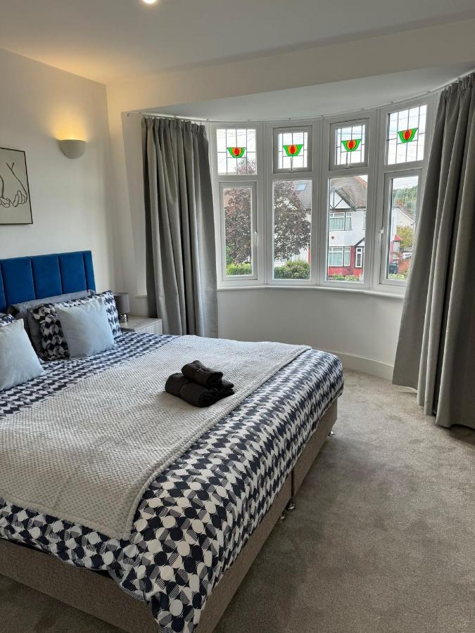 Smart Guest Rooms Fast Access To Central London Via Piccadilly Line New Southgate Dış mekan fotoğraf
