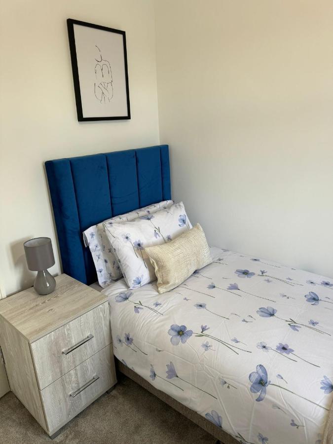 Smart Guest Rooms Fast Access To Central London Via Piccadilly Line New Southgate Dış mekan fotoğraf