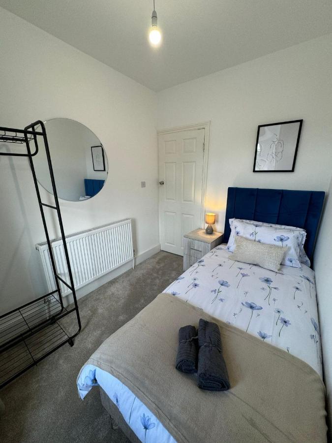 Smart Guest Rooms Fast Access To Central London Via Piccadilly Line New Southgate Dış mekan fotoğraf